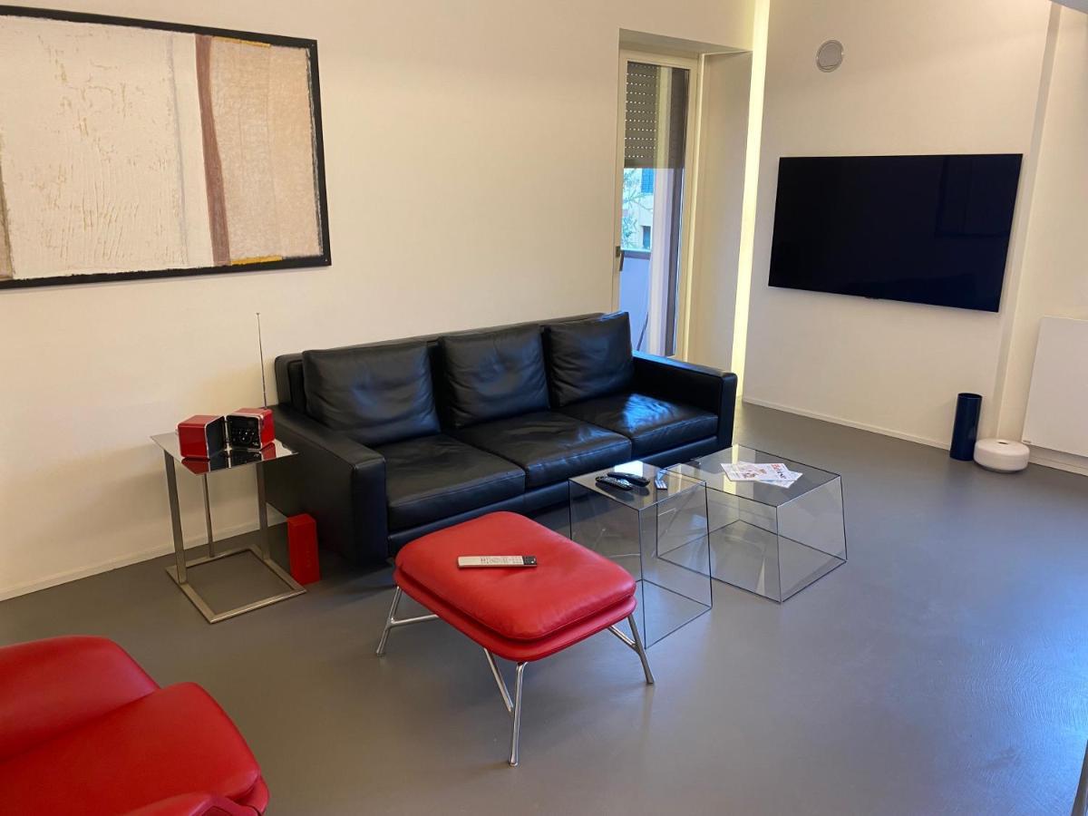 Via Cortirola Luxury Apartment Pesaro Luaran gambar