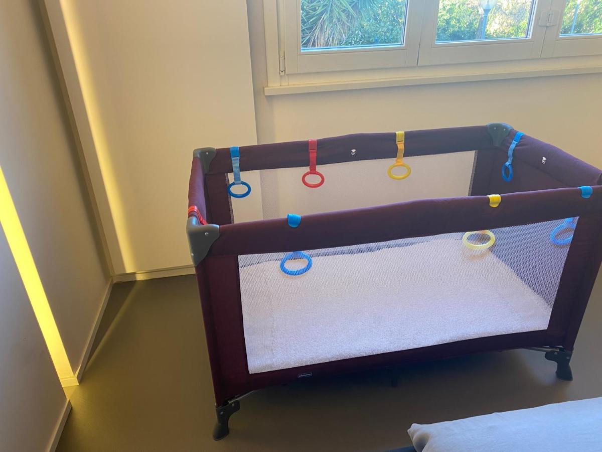 Via Cortirola Luxury Apartment Pesaro Luaran gambar